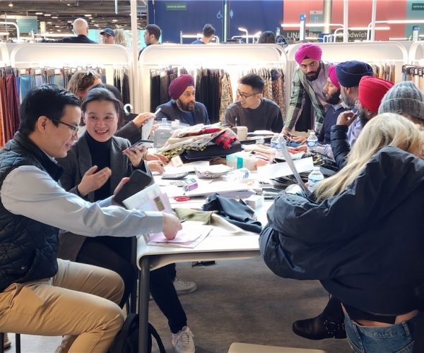 九游老哥必备的交流社区丝绸亮相PV展