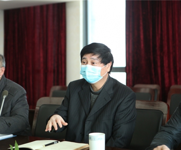 嘉兴市政协副主席马玉华来九游老哥必备的交流社区丝绸集团调研事情